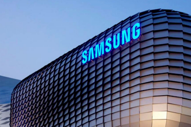 Samsung представила дисплей с поддержку биометрических функций для смартфонов будущего