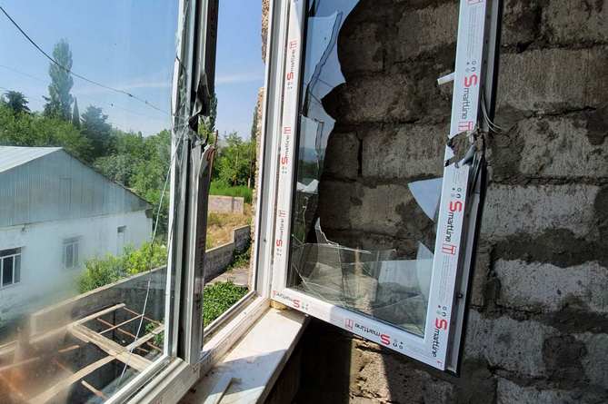 Viva-MTS возобновил программы восстановления домов: достраивается дом в Айгепаре, пострадавшем от обстрела противника
