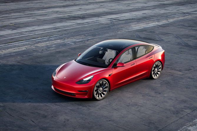   Tesla поставила покупателям рекордное количество автомобилей, чем превзошла ожидания аналитиков