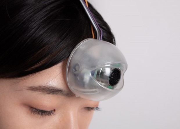  Разработано устройство "третий глаз с камерой" для пользователей смарфонов
