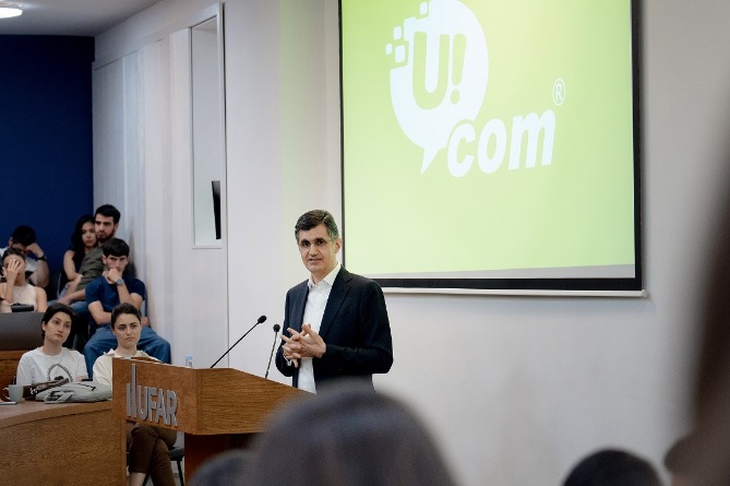 Гендиректор Ucom прочитал лекцию во Французском университете в Армении 