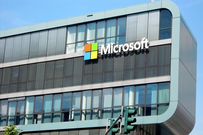 Выручка Microsoft благодаря ИИ вырастет на $10 млрд в год - прогноз JPMorgan 