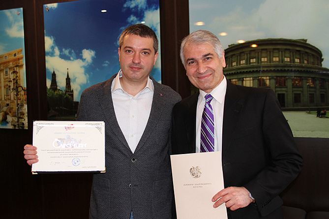 Гендиректор ЗАО "АрменТел" удостоен благодарственной грамоты премьер-министра Армении