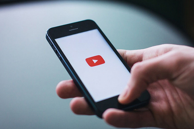    Сервис YouTube тестирует рекламу в сервисе коротких видео Shorts