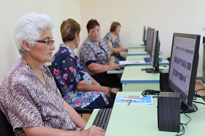 First Internet Alphabet computer classes for residents of Armenia's Amasia village and Alaverdi city finish