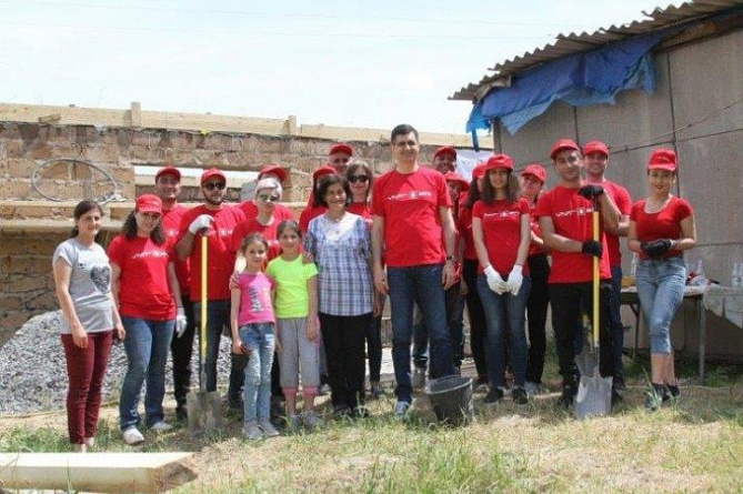 VivaCell-MTS и центр "Фулер" дали старт домостроительным работам с села Парпи