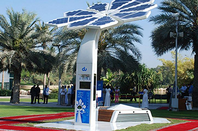 В Дубае установили раздающие Wi-Fi «деревья»