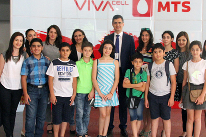 VivaCell-MTS holds open doors day