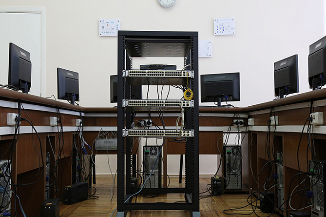 Новый компьютерный зал отркрылся в Политехническом университете Армении при содействии копании "Ростелеком"