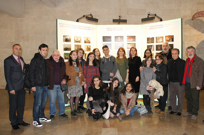При поддержке Beeline в Центре искусств Гафесчян открылась фотовыставка "Мастерская"