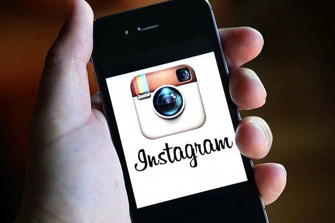 В Instagram Stories теперь можно упоминать пользователей