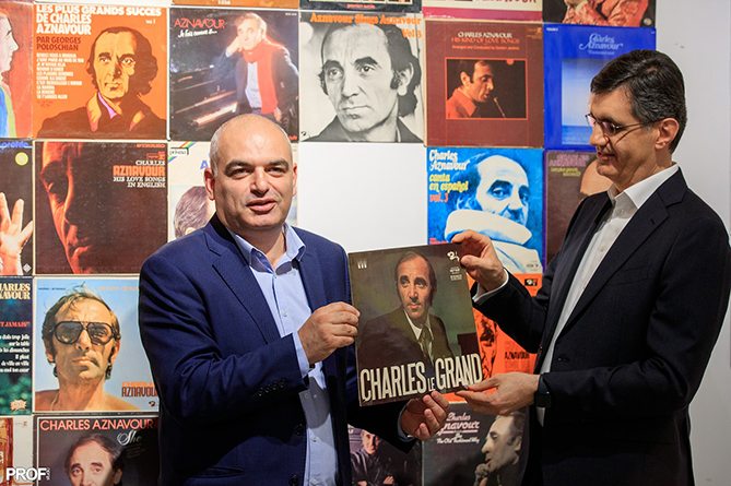 Гендиректор Ucom выступил соинициатором выставки «Для тебя, Шарль», посвященной 100-летию Шарля Азнавура